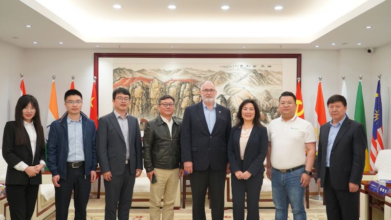 熱烈歡迎 || 美國堪薩斯州代表團一行到訪乾坤環保參觀交流