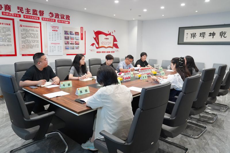 歡迎團(tuán)省委、團(tuán)市委**蒞臨乾坤環(huán)保調(diào)研考察